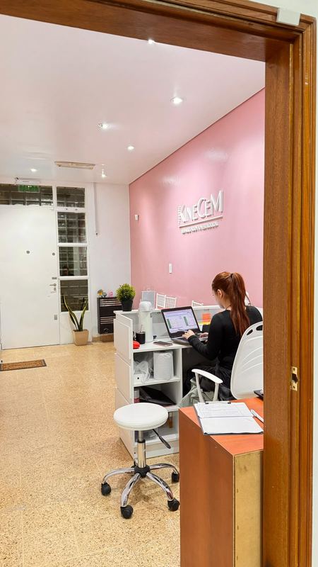 Atención personalizada en recepción